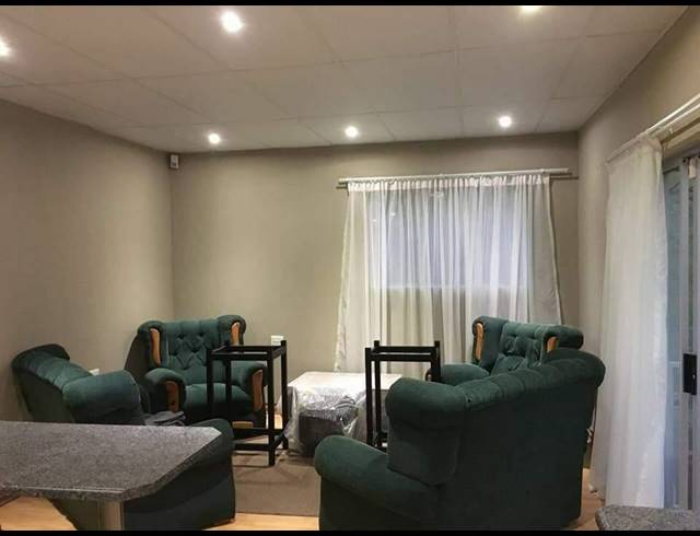 2 BEDROOM APARTMENT TO LET IN SAFARI GARDENS